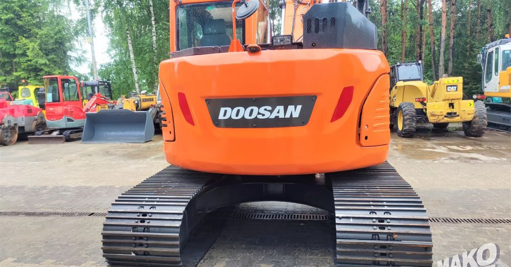 Doosan DX140LCR-5 - Гусеничный экскаватор: фото 3 Doosan DX140LCR-5 - Гусеничный экскаватор: фото 3
