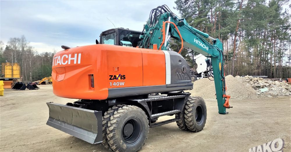 Hitachi ZX140W-3 - Колёсный экскаватор: фото 4 Hitachi ZX140W-3 - Колёсный экскаватор: фото 4