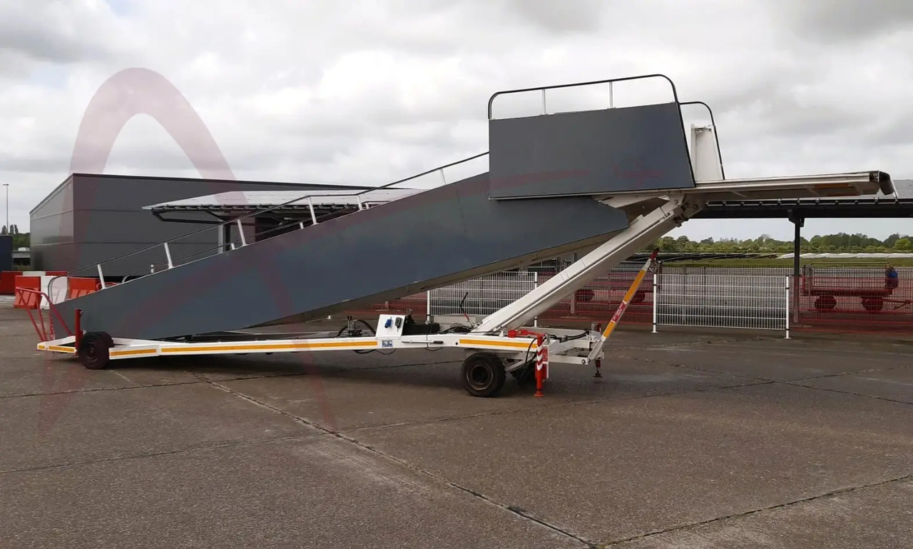 AMSS SKYWAY 96-232 - Пассажирский трап: фото 2 AMSS SKYWAY 96-232 - Пассажирский трап: фото 2