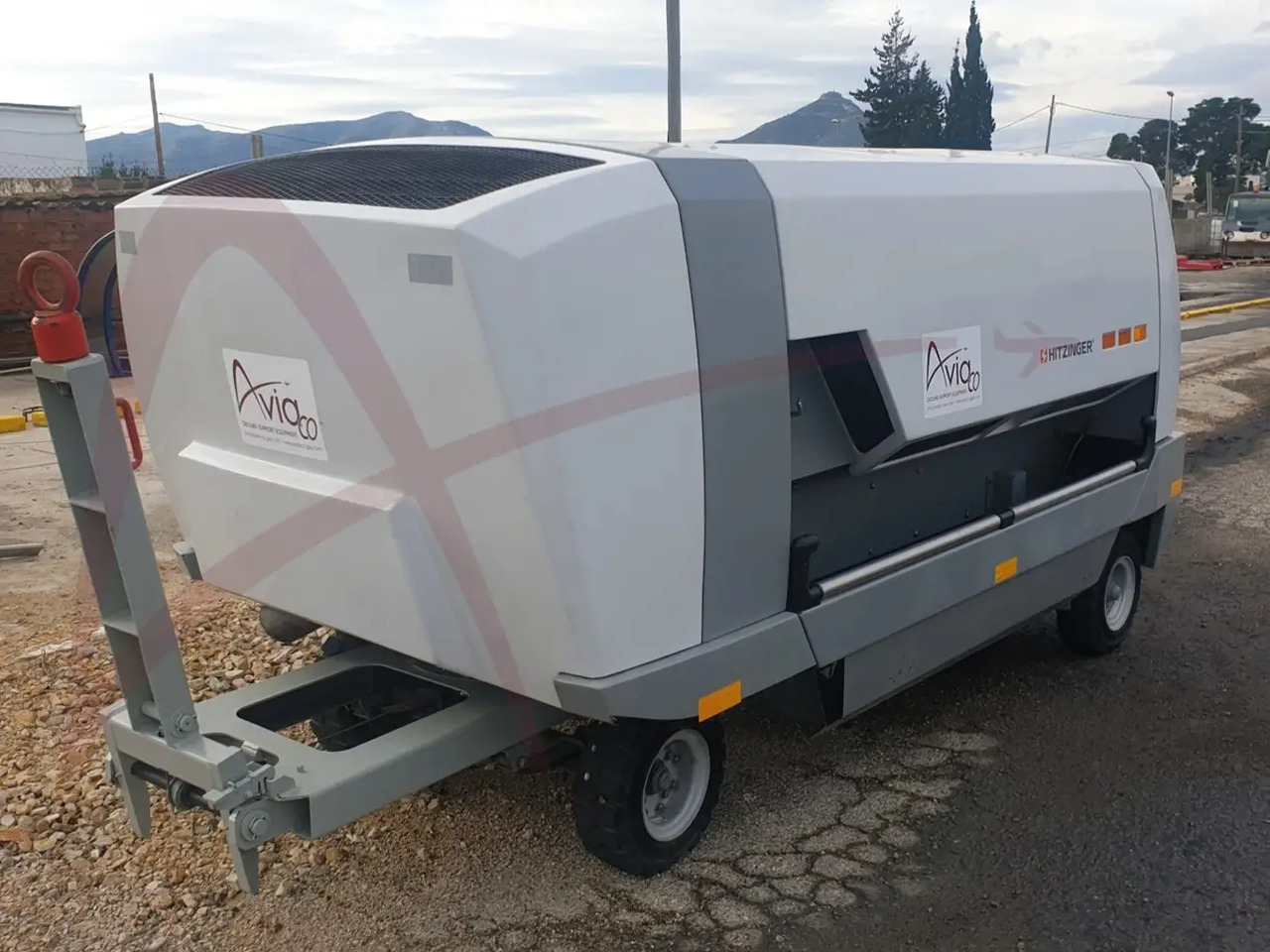 HITZINGER 100MDE18 28 - Аэродромный источник питания: фото 1 HITZINGER 100MDE18 28 - Аэродромный источник питания: фото 1