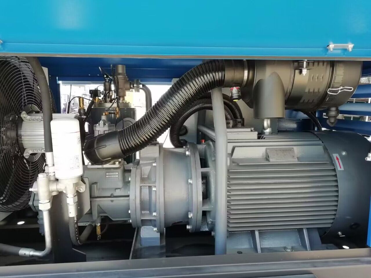 Liutech 120-12 424CFM 12Bar Portable Screw Diesel - Воздушный компрессор: фото 5 Liutech 120-12 424CFM 12Bar Portable Screw Diesel - Воздушный компрессор: фото 5