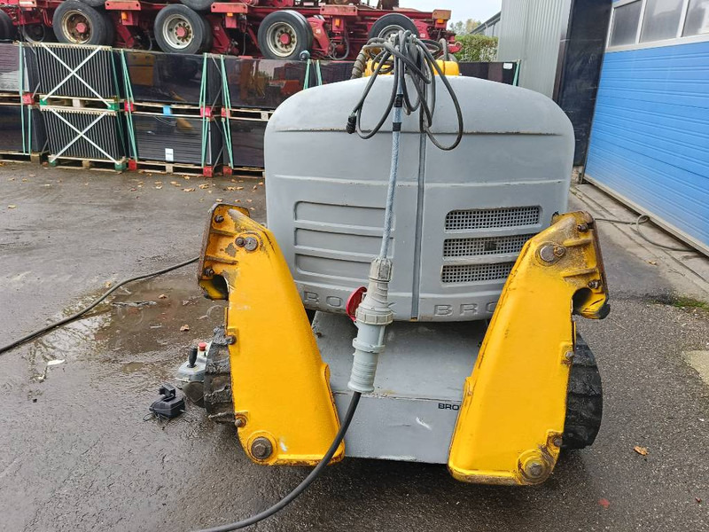 Brokk 330 remote demolition robot sloop kraan excavator - Гусеничный экскаватор: фото 5 Brokk 330 remote demolition robot sloop kraan excavator - Гусеничный экскаватор: фото 5