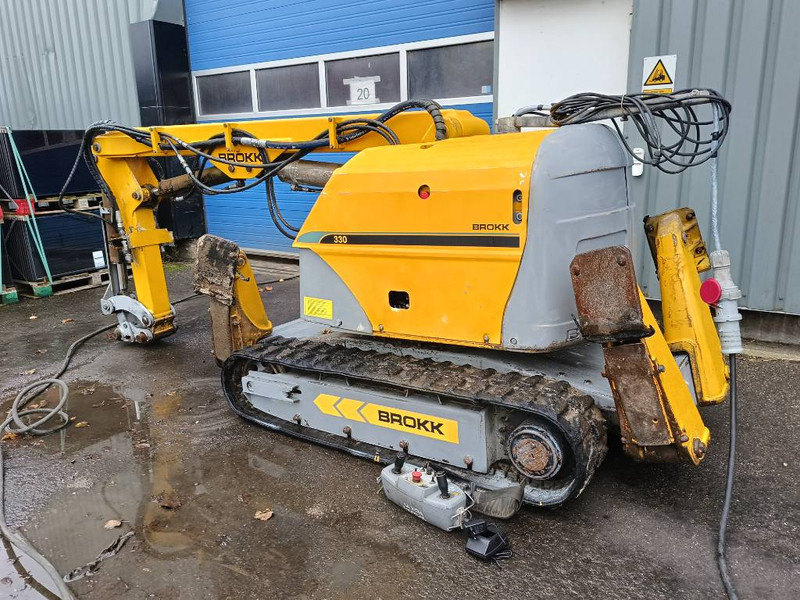 Brokk 330 remote demolition robot sloop kraan excavator - Гусеничный экскаватор: фото 1 Brokk 330 remote demolition robot sloop kraan excavator - Гусеничный экскаватор: фото 1