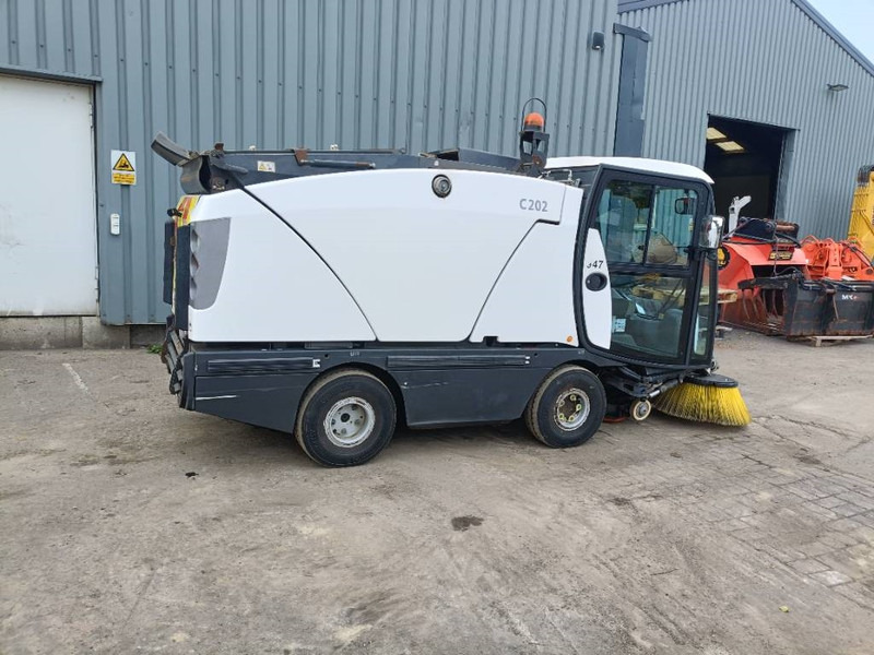 Bucher C 202 compact street sweeper johnson - Подметально-уборочная машина: фото 5 Bucher C 202 compact street sweeper johnson - Подметально-уборочная машина: фото 5
