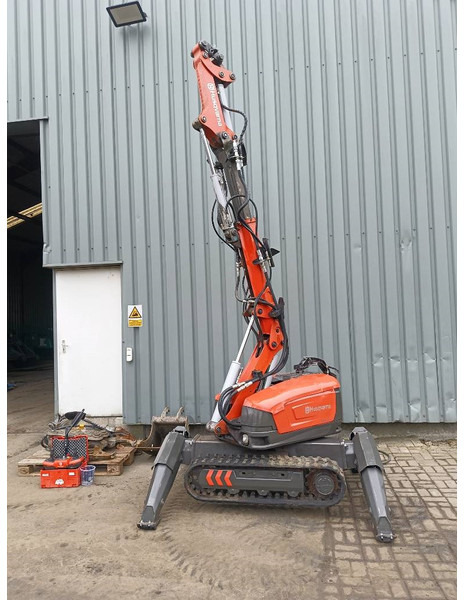 Husqvarna DXR 310 demolition robot remote excavator bagger - Гусеничный экскаватор: фото 3 Husqvarna DXR 310 demolition robot remote excavator bagger - Гусеничный экскаватор: фото 3