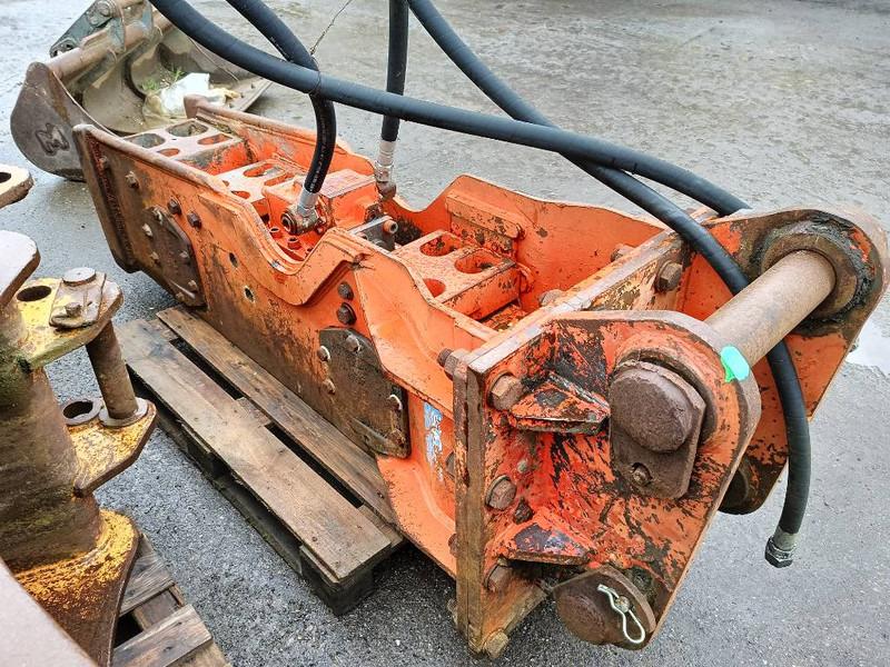 NPK E 210 GH9 hamer hammer hydraulic 18-25 ton 2000 - Гидромолот для Строительной техники: фото 5 NPK E 210 GH9 hamer hammer hydraulic 18-25 ton 2000 - Гидромолот для Строительной техники: фото 5