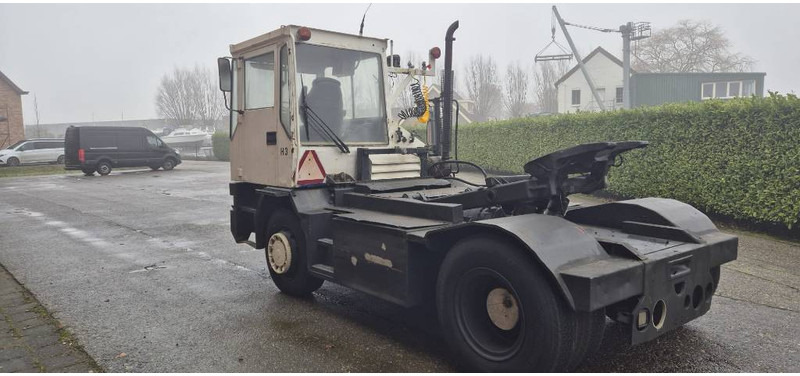 Terberg trt89 4x4 terminal trekker tractor port truck - Терминальный тягач: фото 5 Terberg trt89 4x4 terminal trekker tractor port truck - Терминальный тягач: фото 5