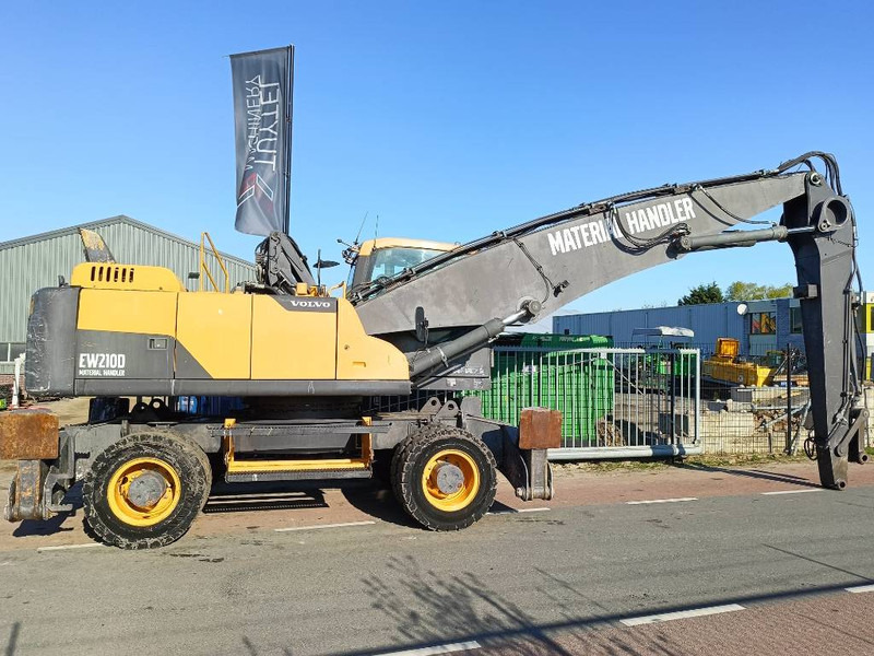 Перегружатель для транспортировки мусора Volvo EW 210 D waste industry handler 25ton umslagbagger: фото 13