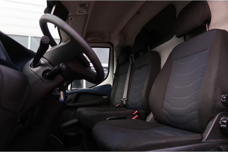 Iveco Daily 35S14V 300 L1H1 AUT/ 3,5t/ CAM/ CRUISE/ TREKHAAK/ AIRCO/ ETC - Цельнометаллический фургон: фото 5 Iveco Daily 35S14V 300 L1H1 AUT/ 3,5t/ CAM/ CRUISE/ TREKHAAK/ AIRCO/ ETC - Цельнометаллический фургон: фото 5