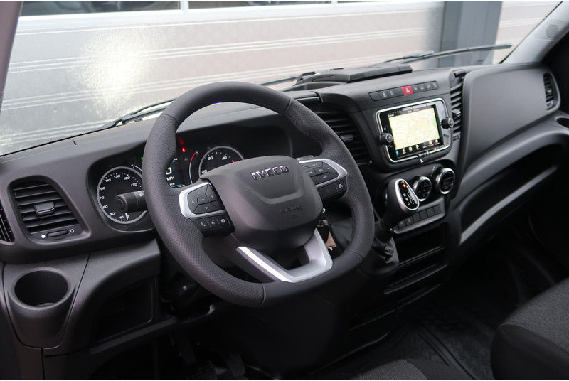 Iveco Daily 35S18HV 3.0 L2H2 BPM VRIJ/ AUT/ 2X SCHUIFDEUR/ CAMERA/ LED/ CRUISE/ CLIMA/ NAVI/ - Цельнометаллический фургон: фото 2 Iveco Daily 35S18HV 3.0 L2H2 BPM VRIJ/ AUT/ 2X SCHUIFDEUR/ CAMERA/ LED/ CRUISE/ CLIMA/ NAVI/ - Цельнометаллический фургон: фото 2