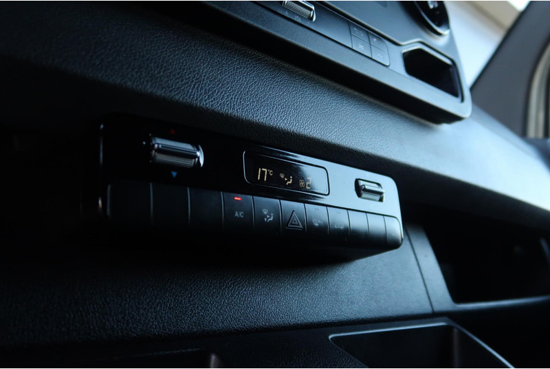 Mercedes-Benz Sprinter 519 3.0 CDI L2H2 V6 AUT/ CAMERA/ 2X DEUR/ 1EIG/ CRUISE/ CLIMA/ TREKHAAK - Цельнометаллический фургон: фото 4 Mercedes-Benz Sprinter 519 3.0 CDI L2H2 V6 AUT/ CAMERA/ 2X DEUR/ 1EIG/ CRUISE/ CLIMA/ TREKHAAK - Цельнометаллический фургон: фото 4