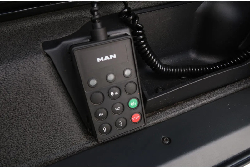 Тягач MAN TGX 26.580 6X2/4 RETARDER/ STEERED-PUSHER/ PTO/ ETC: фото 13 Тягач MAN TGX 26.580 6X2/4 RETARDER/ STEERED-PUSHER/ PTO/ ETC: фото 13