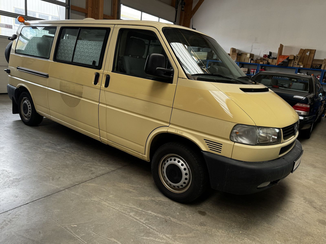Volkswagen T4 2.5 TDI Syncro 4x4 lang 1. Hand! - Цельнометаллический фургон: фото 4 Volkswagen T4 2.5 TDI Syncro 4x4 lang 1. Hand! - Цельнометаллический фургон: фото 4