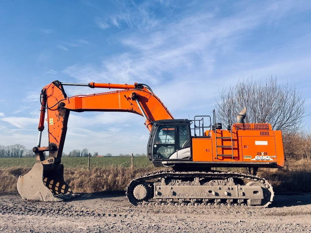 Гусеничный экскаватор Hitachi ZX 690 LC H-6: фото 1