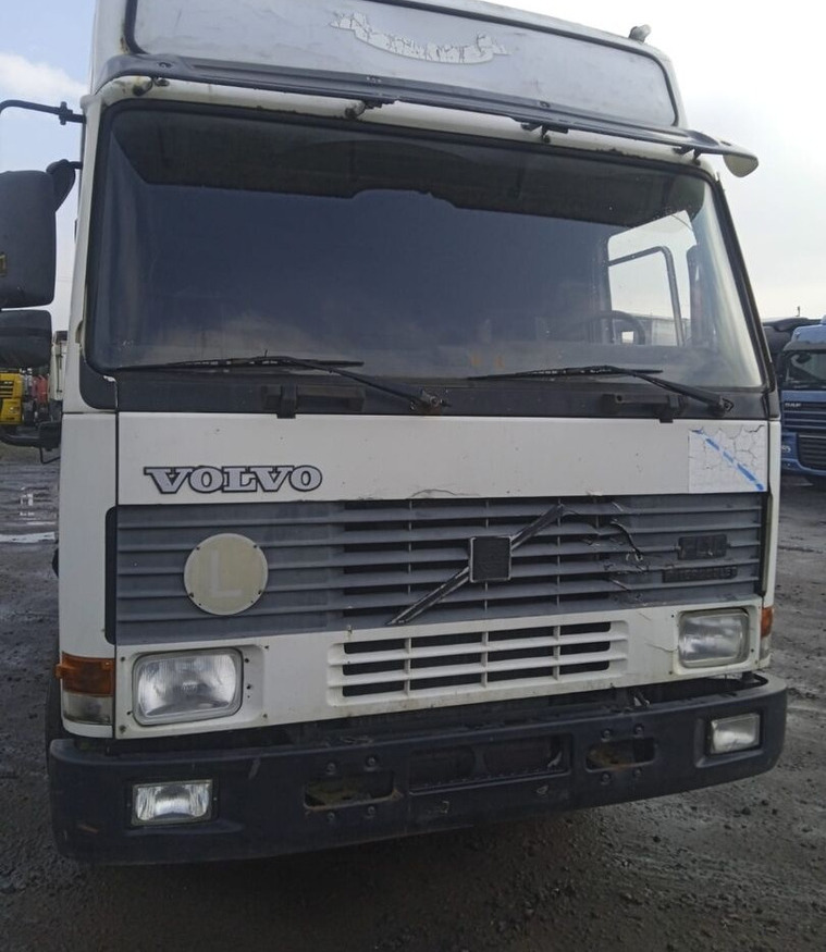 Volvo FL10 - Тягач: фото 1 Volvo FL10 - Тягач: фото 1