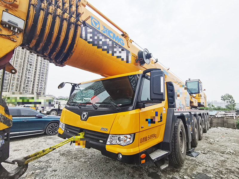 Xcmg 2024 used XCA130L8C_1 Hydraulic retraction all terrain crane - Строительная техника: фото 3 Xcmg 2024 used XCA130L8C_1 Hydraulic retraction all terrain crane - Строительная техника: фото 3