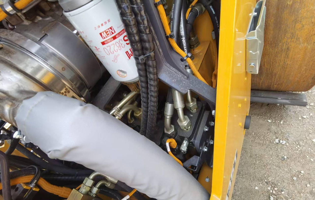 XCMG 13ton used small double drum steel road roller XD135TIV - Дорожный каток: фото 2 XCMG 13ton used small double drum steel road roller XD135TIV - Дорожный каток: фото 2