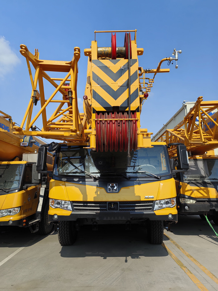 XCMG Factory Second Hand Mobile Truck Crane QAY200 200 Ton All Terrain Cranes In Good Condition - Вседорожный кран: фото 4 XCMG Factory Second Hand Mobile Truck Crane QAY200 200 Ton All Terrain Cranes In Good Condition - Вседорожный кран: фото 4