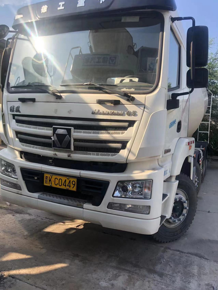 XCMG Official H12V Used 12 Cubic Meters Cement Concrete Mixer Trucks - Автобетоносмеситель: фото 4 XCMG Official H12V Used 12 Cubic Meters Cement Concrete Mixer Trucks - Автобетоносмеситель: фото 4