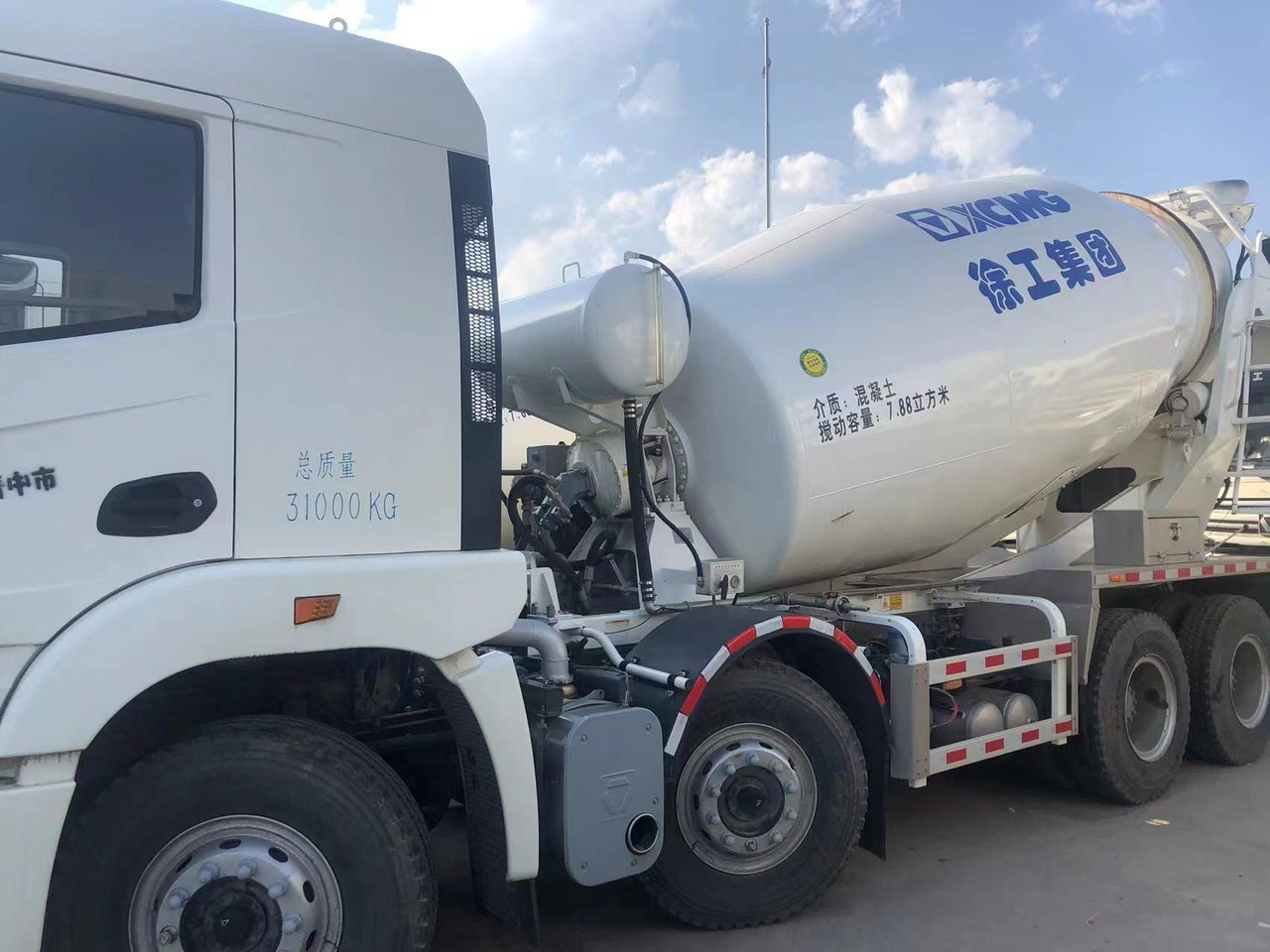 XCMG Official H12V Used 12 Cubic Meters Cement Concrete Mixer Trucks - Автобетоносмеситель: фото 2 XCMG Official H12V Used 12 Cubic Meters Cement Concrete Mixer Trucks - Автобетоносмеситель: фото 2