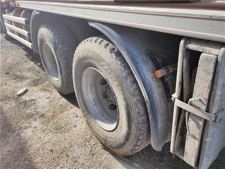 XCMG Official Hb60K 2016 Year Used 56m Truck-Mounted Concrete Pump Truck for Sale - Автобетононасос: фото 5 XCMG Official Hb60K 2016 Year Used 56m Truck-Mounted Concrete Pump Truck for Sale - Автобетононасос: фото 5