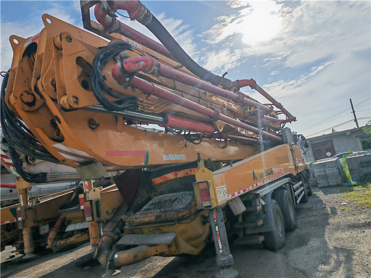 XCMG Official Hb60K 2016 Year Used 56m Truck-Mounted Concrete Pump Truck for Sale - Автобетононасос: фото 3 XCMG Official Hb60K 2016 Year Used 56m Truck-Mounted Concrete Pump Truck for Sale - Автобетононасос: фото 3