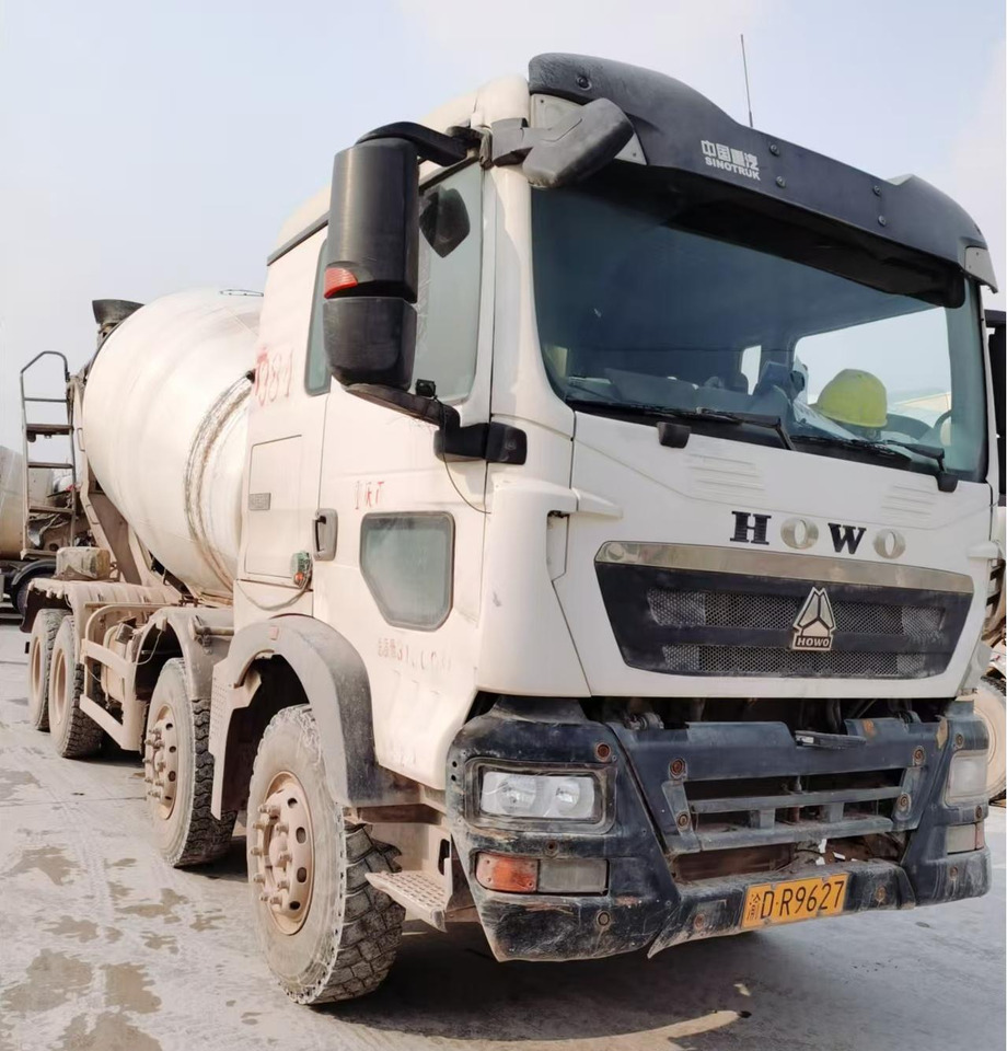 XCMG Official Second Hand G4804B HOWO Concrete Mixer Truck 12 Cubic Hydraulic Concrete Mixer Price List - Автобетоносмеситель: фото 2 XCMG Official Second Hand G4804B HOWO Concrete Mixer Truck 12 Cubic Hydraulic Concrete Mixer Price List - Автобетоносмеситель: фото 2
