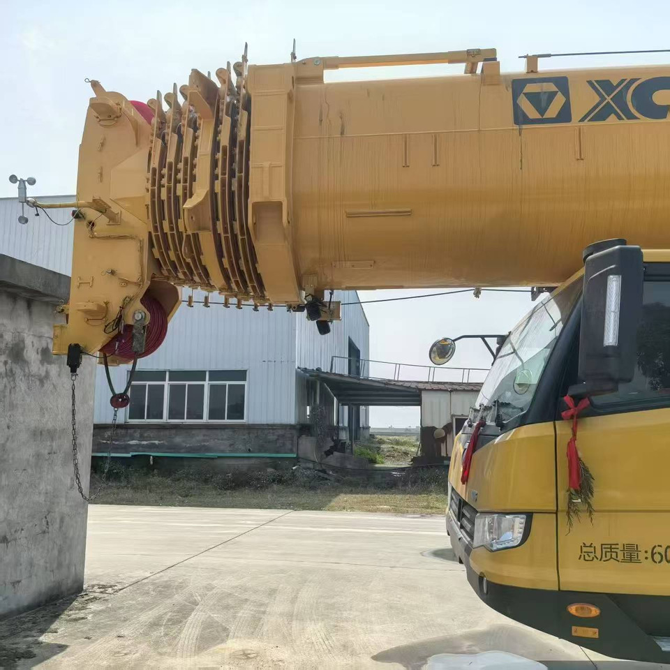 XCMG Official Second Hand Truck Mounted Crane XCA300L8_1 300 ton Mobile Crane Price - Вседорожный кран: фото 3 XCMG Official Second Hand Truck Mounted Crane XCA300L8_1 300 ton Mobile Crane Price - Вседорожный кран: фото 3