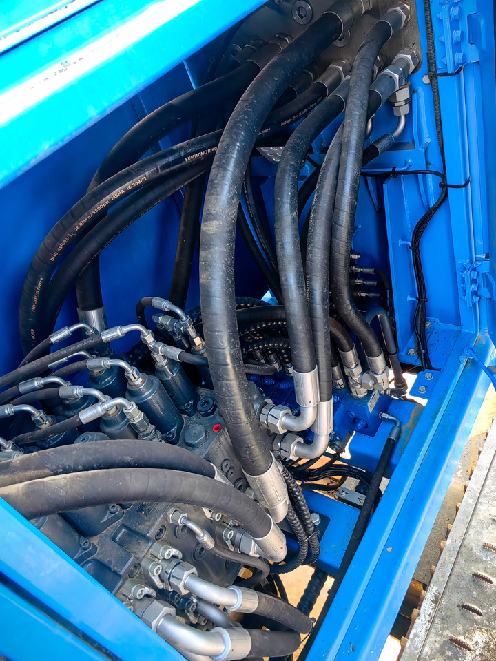 XCMG Official Second Hand XR240E 80m Rotary Drilling Rig Machine Hot Sale - Буровая машина: фото 5 XCMG Official Second Hand XR240E 80m Rotary Drilling Rig Machine Hot Sale - Буровая машина: фото 5
