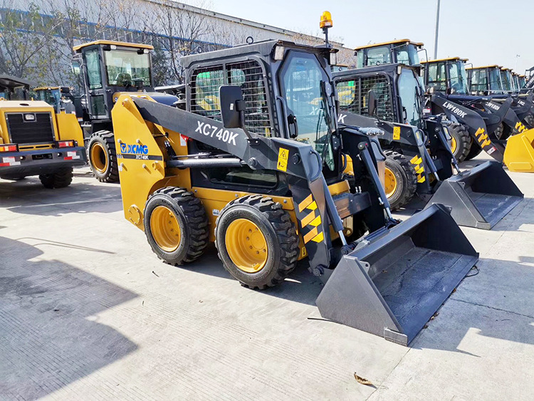 XCMG XC740K small 1ton skid steer loader with attachment price - Мини-погрузчик с бортовым поворотом: фото 5 XCMG XC740K small 1ton skid steer loader with attachment price - Мини-погрузчик с бортовым поворотом: фото 5