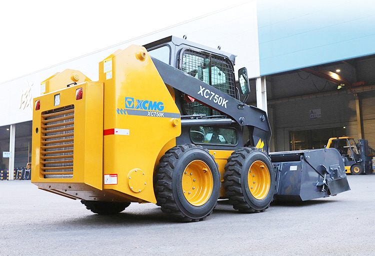 XCMG XC750K small mini wheel loader skid steer for farm use - Мини-погрузчик с бортовым поворотом: фото 4 XCMG XC750K small mini wheel loader skid steer for farm use - Мини-погрузчик с бортовым поворотом: фото 4