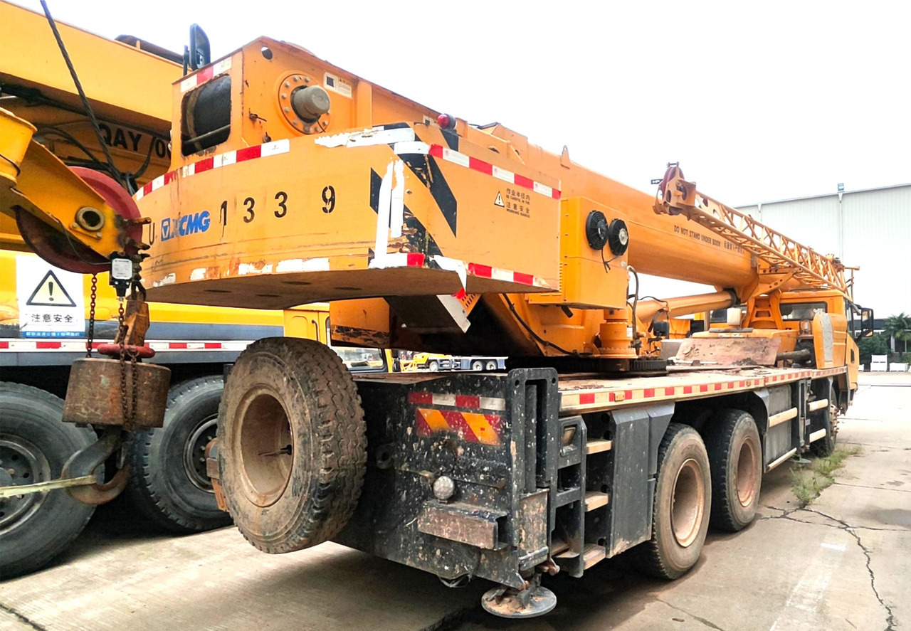 XCMG XCT20L5 20ton used 5-section mobile hydraulic truck crane price - Мобильный кран: фото 5 XCMG XCT20L5 20ton used 5-section mobile hydraulic truck crane price - Мобильный кран: фото 5