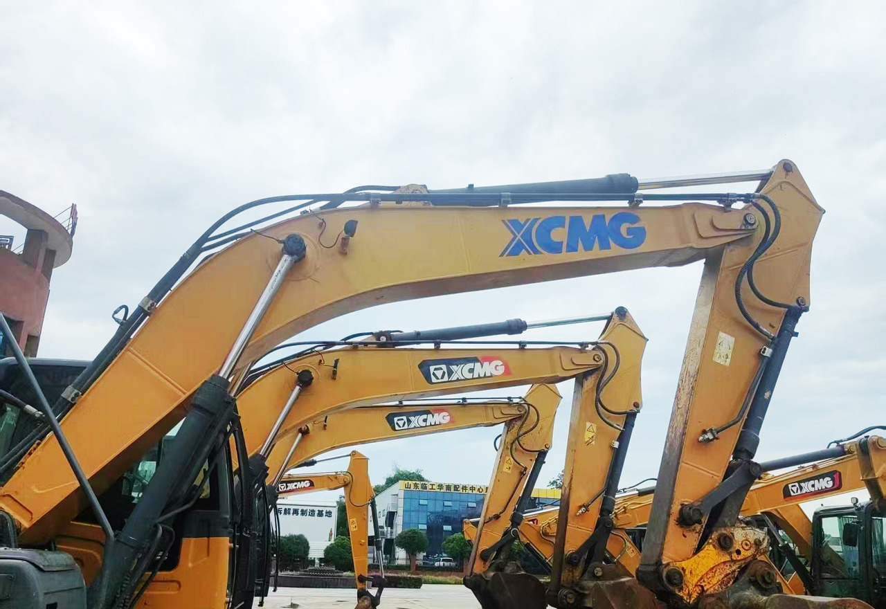 XCMG XE215DA 20ton medium used crawler excavator hydraulic price - Гусеничный экскаватор: фото 3 XCMG XE215DA 20ton medium used crawler excavator hydraulic price - Гусеничный экскаватор: фото 3