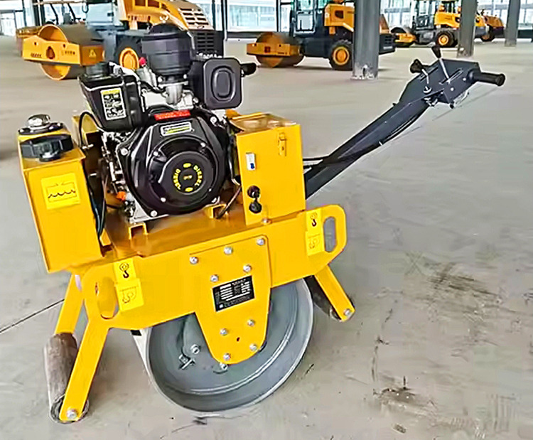 XCMG XMR030 small mini light single drum vibratory road roller - Каток тротуарный: фото 3 XCMG XMR030 small mini light single drum vibratory road roller - Каток тротуарный: фото 3