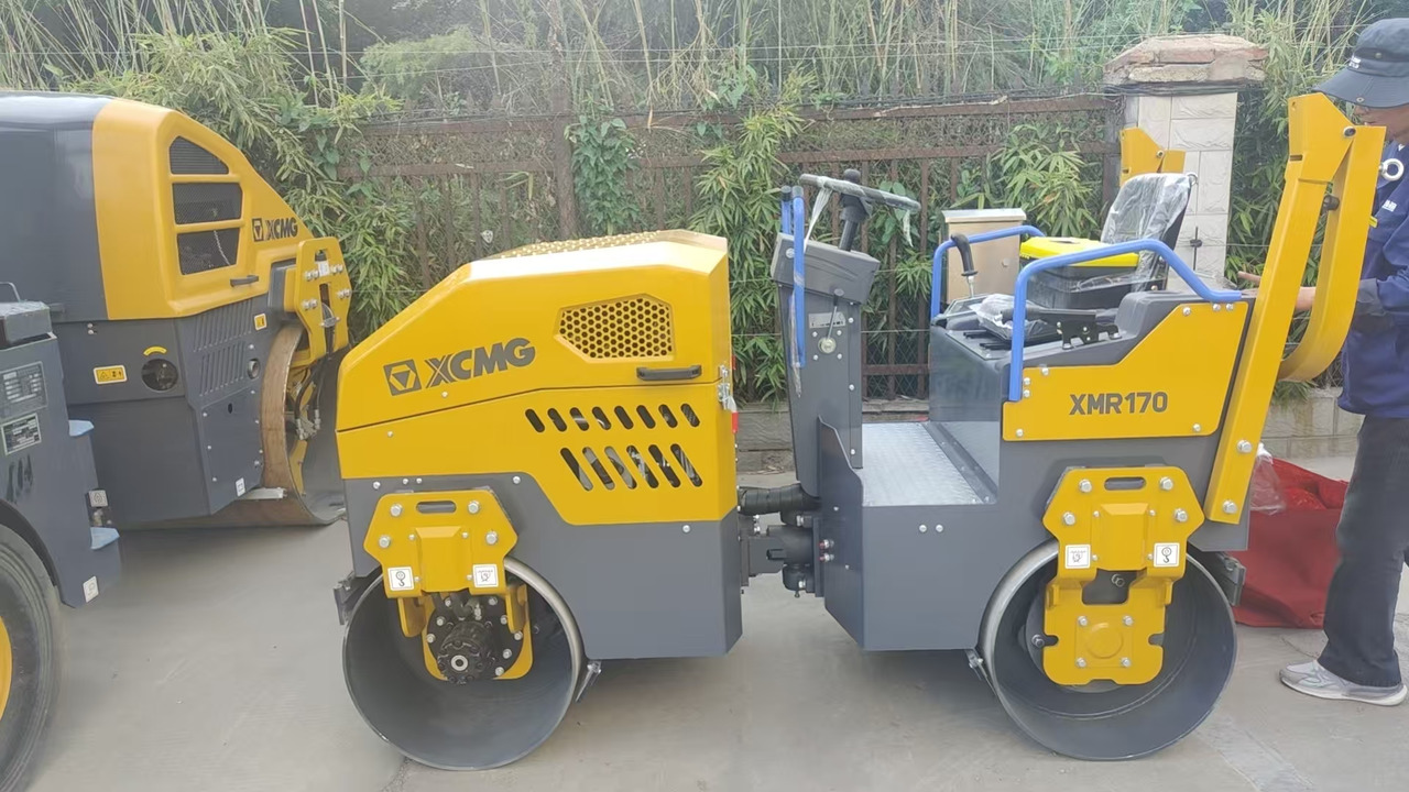 XCMG official brand new 1.7 ton small road roller XMR170 - Каток тротуарный: фото 2 XCMG official brand new 1.7 ton small road roller XMR170 - Каток тротуарный: фото 2