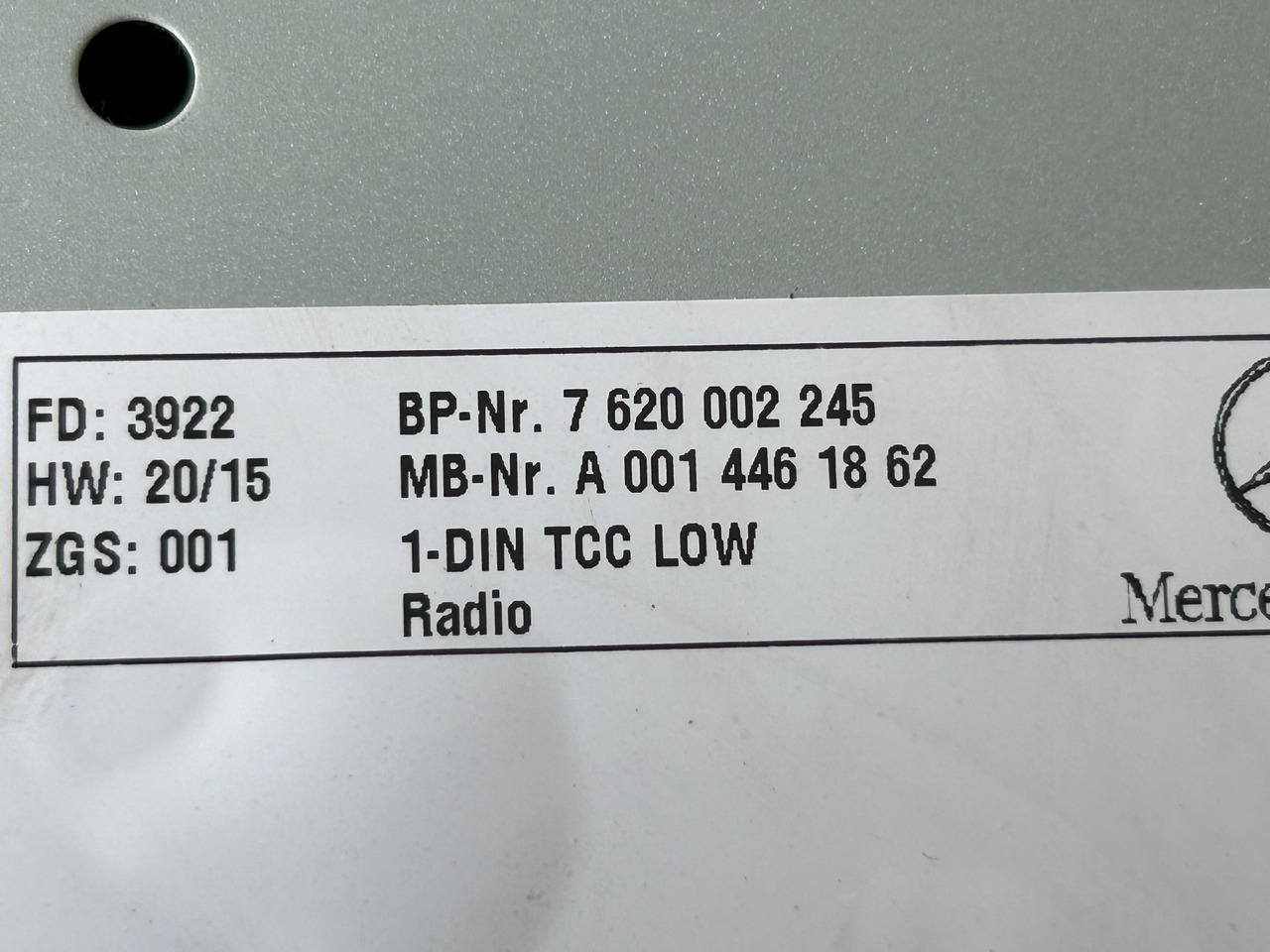 BOSCH CAR RADIO 7620002245 MERCEDES ACTROS A0014461862 NEW ORIGINAL - Кабина и интерьер: фото 3 BOSCH CAR RADIO 7620002245 MERCEDES ACTROS A0014461862 NEW ORIGINAL - Кабина и интерьер: фото 3