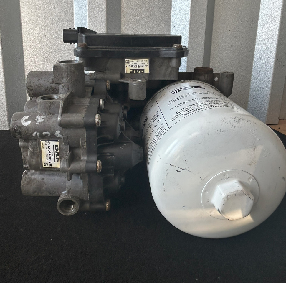 Тормозной клапан DAF CF XF 106 480 APU KIT ZEL2100 1973210 ( ELA1000 + AE6000): фото 7 Тормозной клапан DAF CF XF 106 480 APU KIT ZEL2100 1973210 ( ELA1000 + AE6000): фото 7