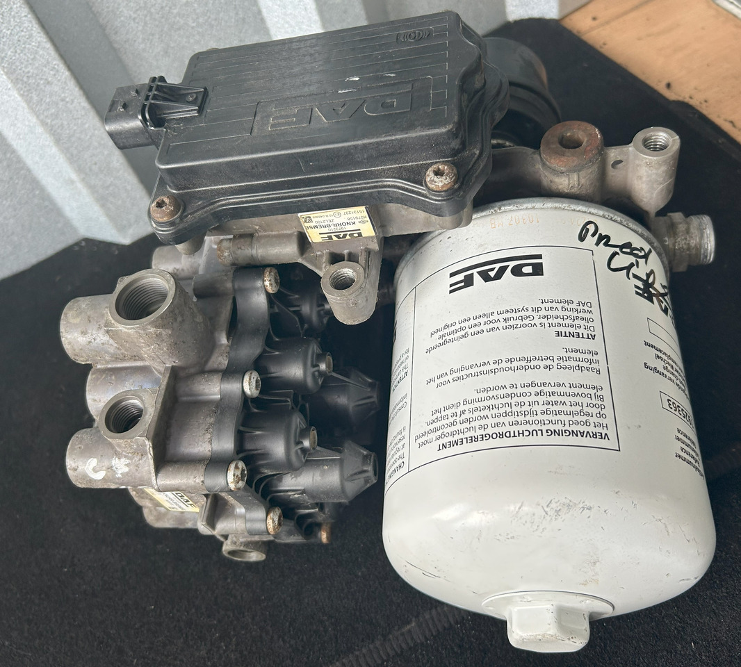 Тормозной клапан DAF CF XF 106 480 APU KIT ZEL2100 1973210 ( ELA1000 + AE6000): фото 11 Тормозной клапан DAF CF XF 106 480 APU KIT ZEL2100 1973210 ( ELA1000 + AE6000): фото 11