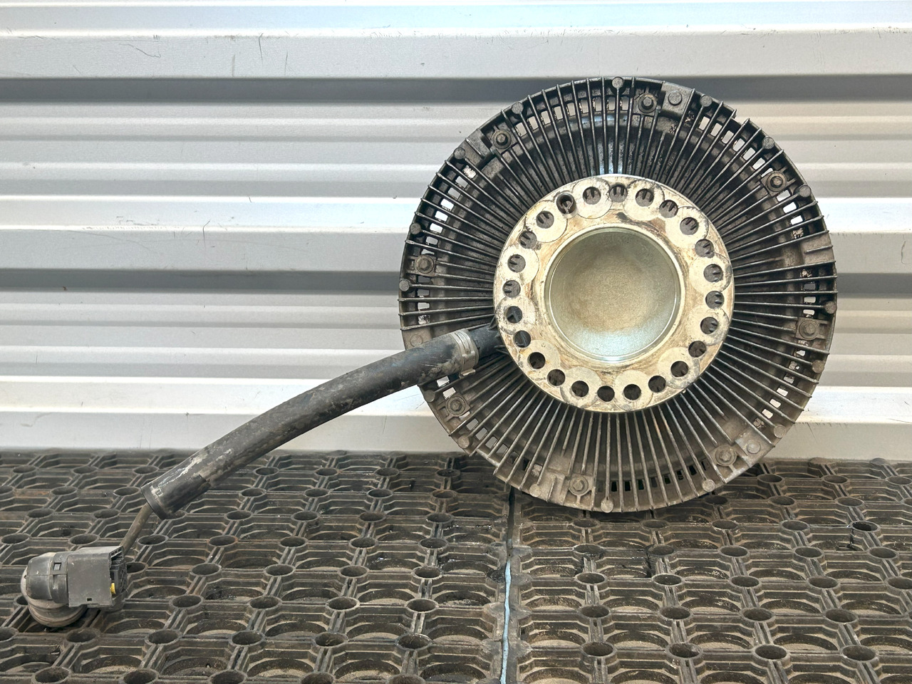 DAF VISCOTIC CLUTCH VISCO DAF XF 106 460 - Вентилятор: фото 2 DAF VISCOTIC CLUTCH VISCO DAF XF 106 460 - Вентилятор: фото 2