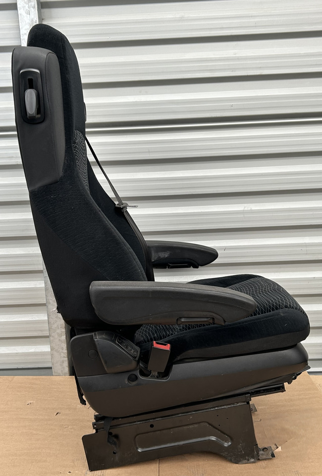 Grammer Grammer DRIVER'S SEAT MERCEDES ACTROS MP4 - Сиденье для Грузовиков: фото 2 Grammer Grammer DRIVER'S SEAT MERCEDES ACTROS MP4 - Сиденье для Грузовиков: фото 2