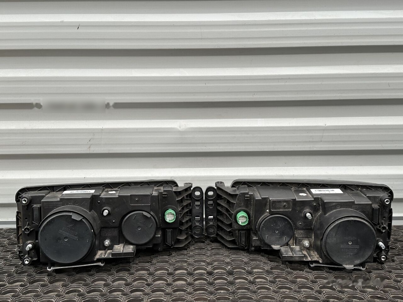 IVECO STRALIS / EUROCARGO 5801745452 / 5801745449 IVECO 5801745452 / 5801745449 truck - Передняя фара для Грузовиков: фото 2 IVECO STRALIS / EUROCARGO 5801745452 / 5801745449 IVECO 5801745452 / 5801745449 truck - Передняя фара для Грузовиков: фото 2