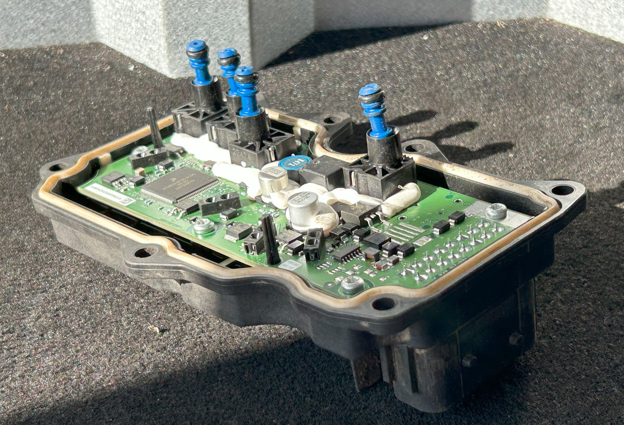 MERCEDES-BENZ ACTROS MP4 EAPU ECU ELECTRONICS - Блок управления: фото 3 MERCEDES-BENZ ACTROS MP4 EAPU ECU ELECTRONICS - Блок управления: фото 3