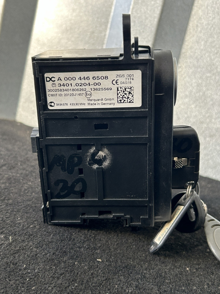 MERCEDES-BENZ ACTROS MP4 START/STOP IGNITION SWITCH - Приборная панель для Грузовиков: фото 4 MERCEDES-BENZ ACTROS MP4 START/STOP IGNITION SWITCH - Приборная панель для Грузовиков: фото 4