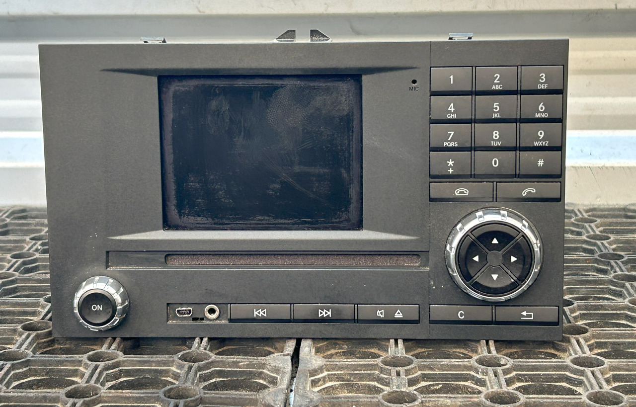 MERCEDES RADIO NAVIGATION MERCEDES ACTROS MP4 - Система навигации: фото 1 MERCEDES RADIO NAVIGATION MERCEDES ACTROS MP4 - Система навигации: фото 1
