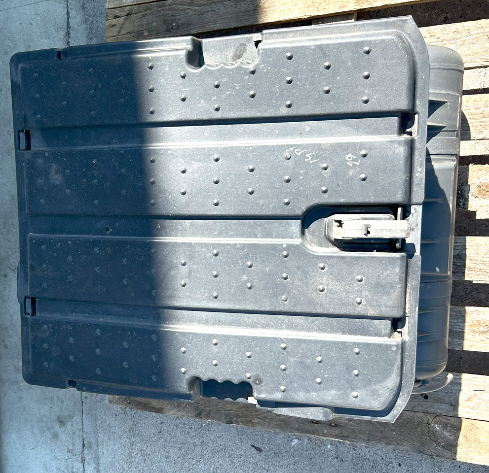 Mercedes AROCS MP4 BATTERY BOX WITH CYLINDERS - Аккумулятор для Грузовиков: фото 5 Mercedes AROCS MP4 BATTERY BOX WITH CYLINDERS - Аккумулятор для Грузовиков: фото 5