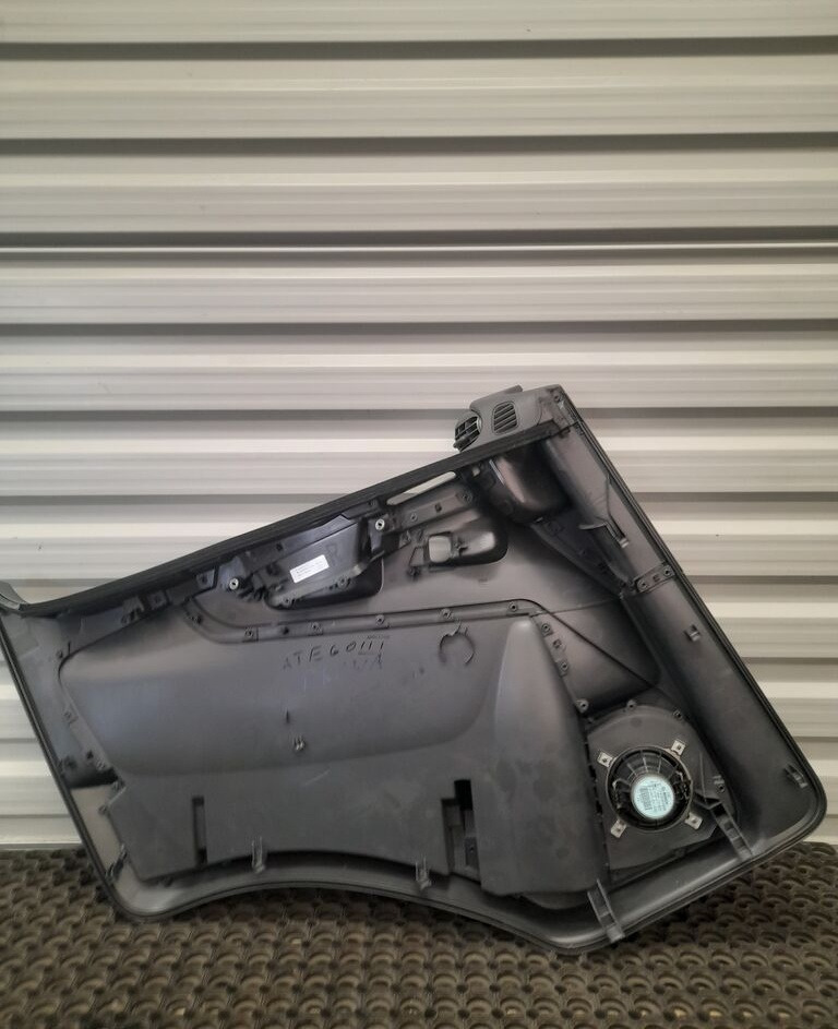 TAPICERKA PANEL DRZWI R Mercedes-Benz ATEGO A9407201870 - Дверь и запчасти для Грузовиков: фото 3 TAPICERKA PANEL DRZWI R Mercedes-Benz ATEGO A9407201870 - Дверь и запчасти для Грузовиков: фото 3