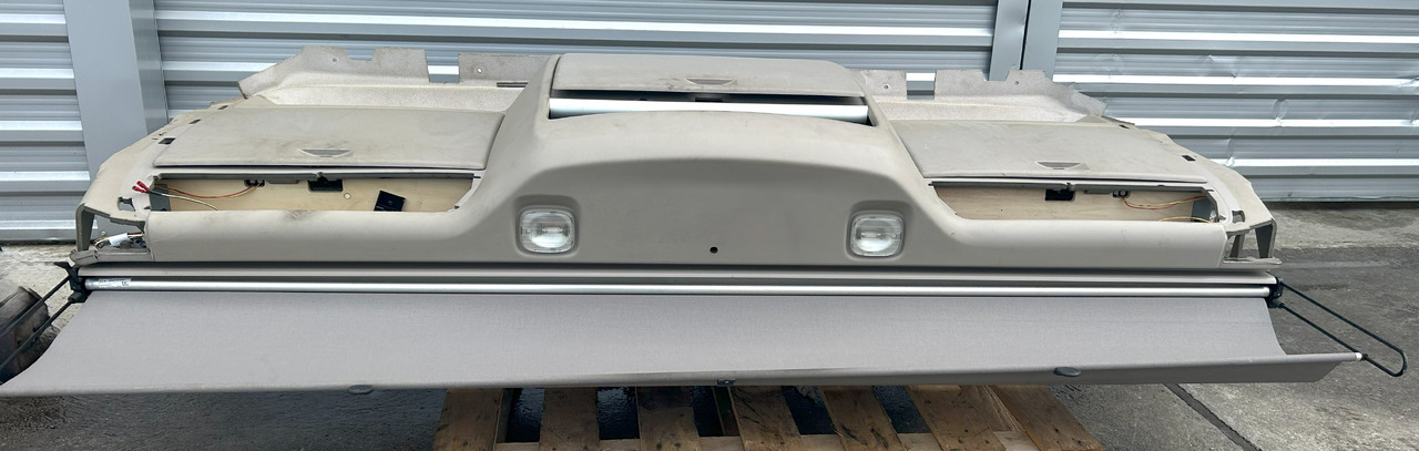 DAF XF 106 480 UPPER COCKPIT STORAGE SHELVES SHELF STORAGE CONSOLE BOARD SUPER SPACE CAB - Запчасти: фото 3 DAF XF 106 480 UPPER COCKPIT STORAGE SHELVES SHELF STORAGE CONSOLE BOARD SUPER SPACE CAB - Запчасти: фото 3