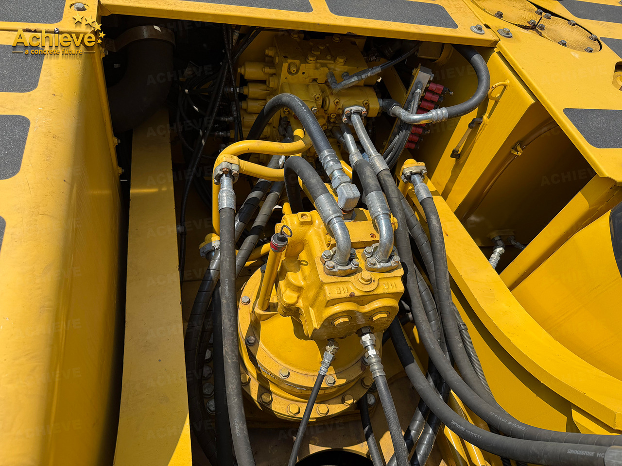 Гусеничный экскаватор KOMATSU Remanufactured Komatsu PC360-7 excavator 1.6 m³  180/1900 kw/rpm  33000 kg  7380 mm  227 kN  Komatsu SAA6D114E  605 L【ACHIEVE】 TOP CONDITION!!!: фото 31