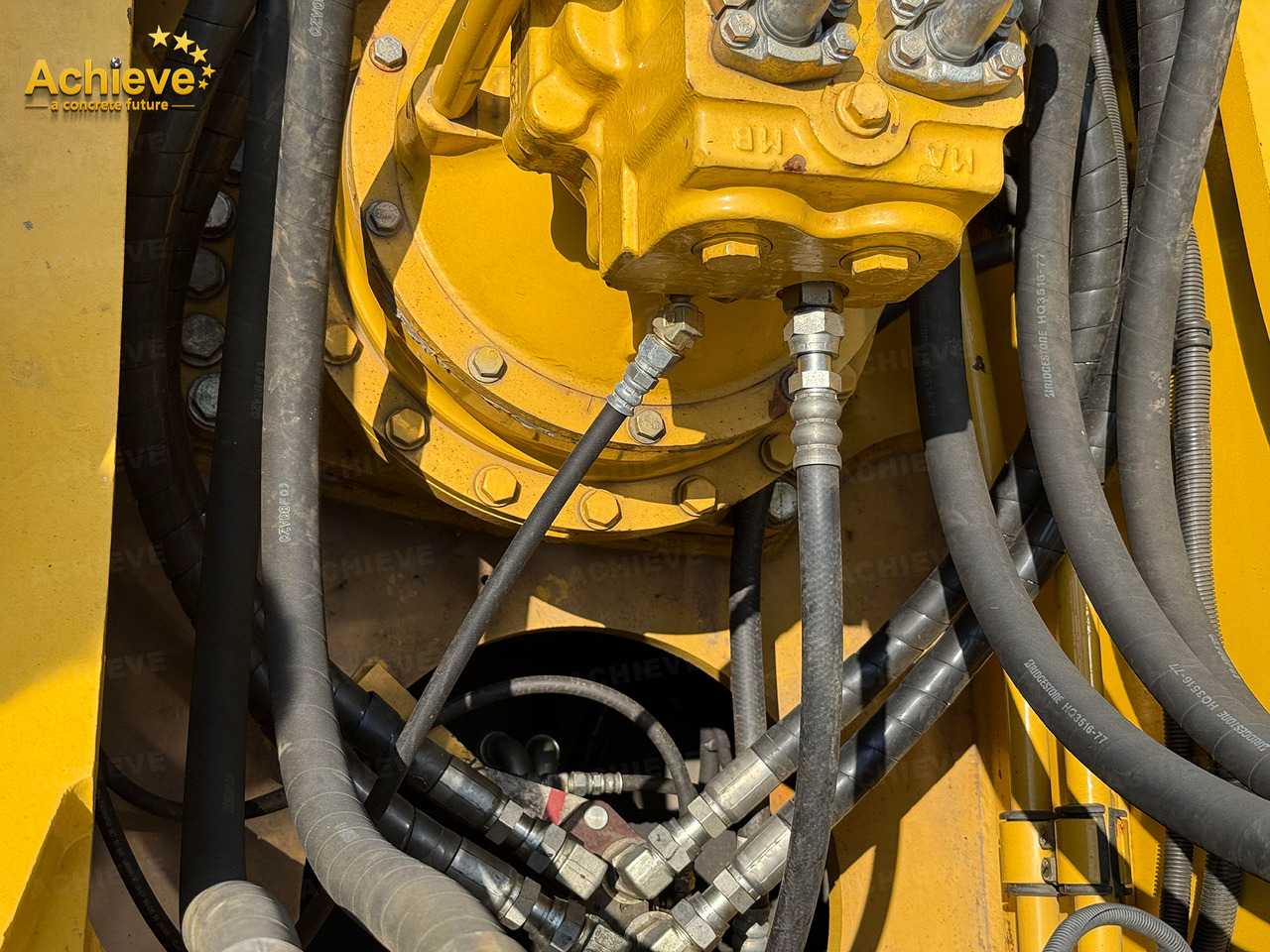 Гусеничный экскаватор KOMATSU Remanufactured Komatsu PC360-7 excavator 1.6 m³  180/1900 kw/rpm  33000 kg  7380 mm  227 kN  Komatsu SAA6D114E  605 L【ACHIEVE】 TOP CONDITION!!!: фото 33