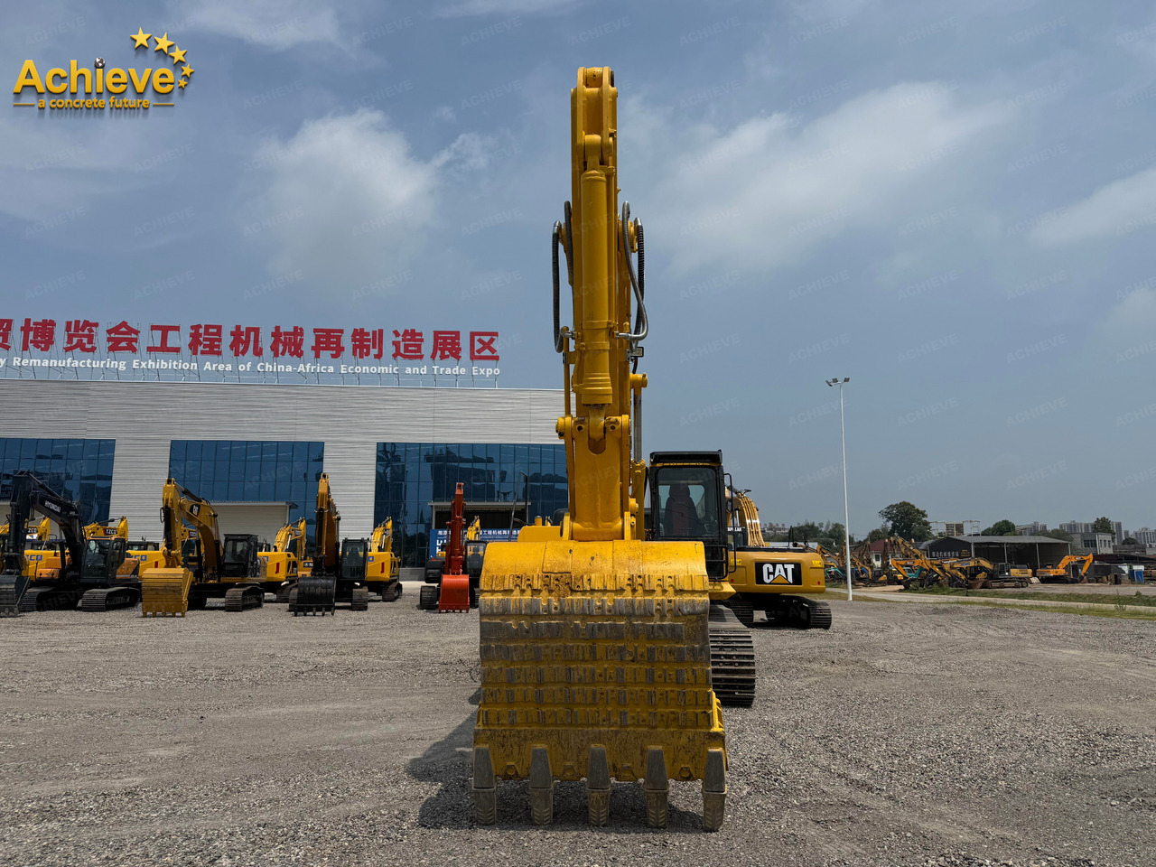 Komatsu hydraulic excavator PC300-8M0 187 /1950KW/rpm 1.4-2.0m³ 32000kg Remanufactured【ACHIEVE】 TOP CONDITION!!! - Гусеничный экскаватор: фото 4 Komatsu hydraulic excavator PC300-8M0 187 /1950KW/rpm 1.4-2.0m³ 32000kg Remanufactured【ACHIEVE】 TOP CONDITION!!! - Гусеничный экскаватор: фото 4